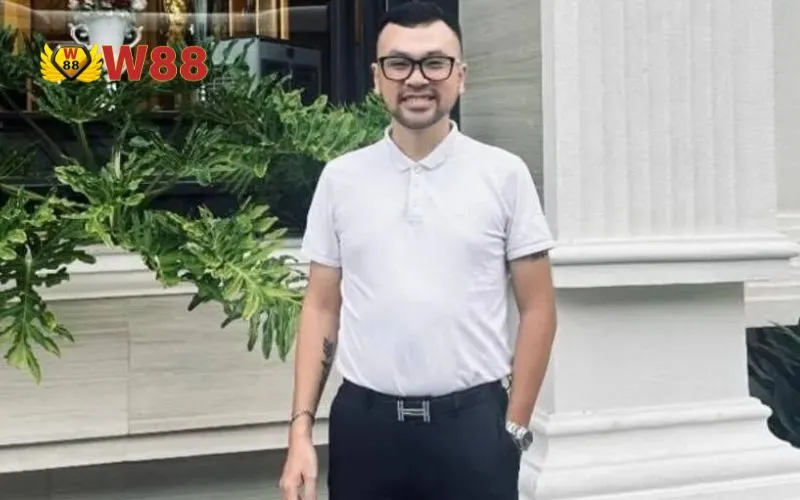 CEO Nguyễn Phúc Phương Hòa